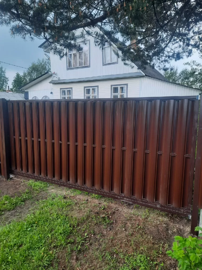 Откатные ворота из евроштакетника (шахматка)