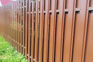 Забор из евроштакетника (шахматка) 1.8м высотой